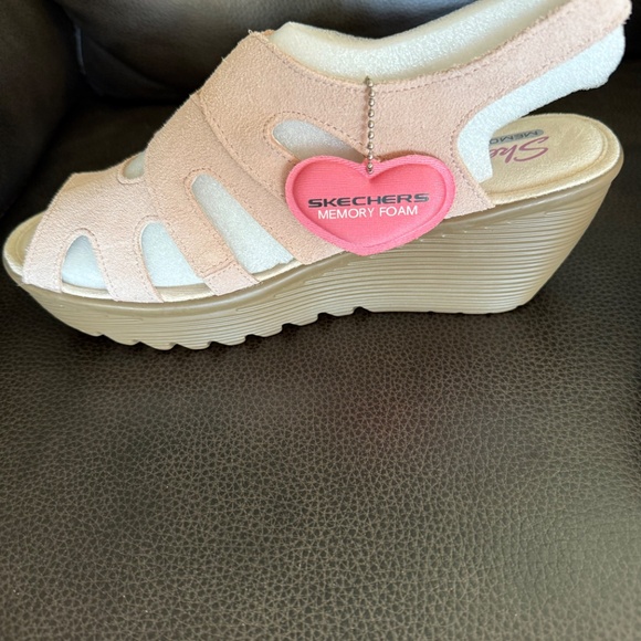 New Skechers,pink.8 - Picture 2 of 6